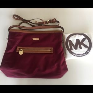 Micheal Kors Crossbody bag